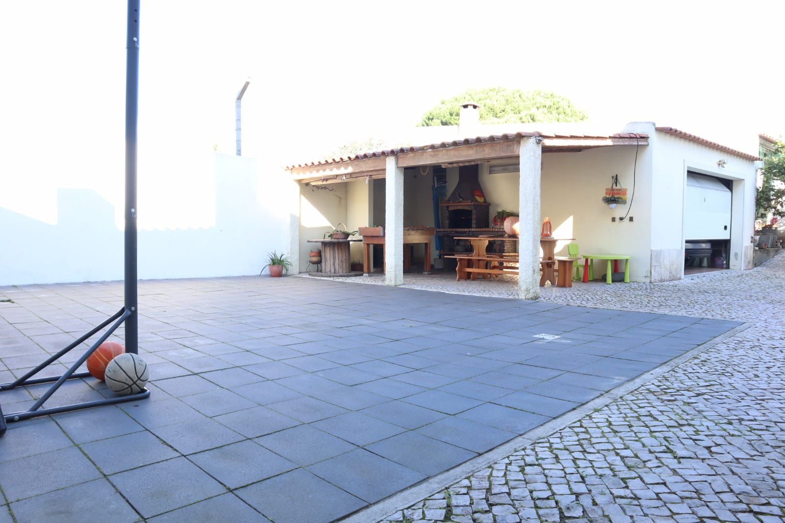 Vende-se moradia na Vila Chã - Barreiro - Setúbal