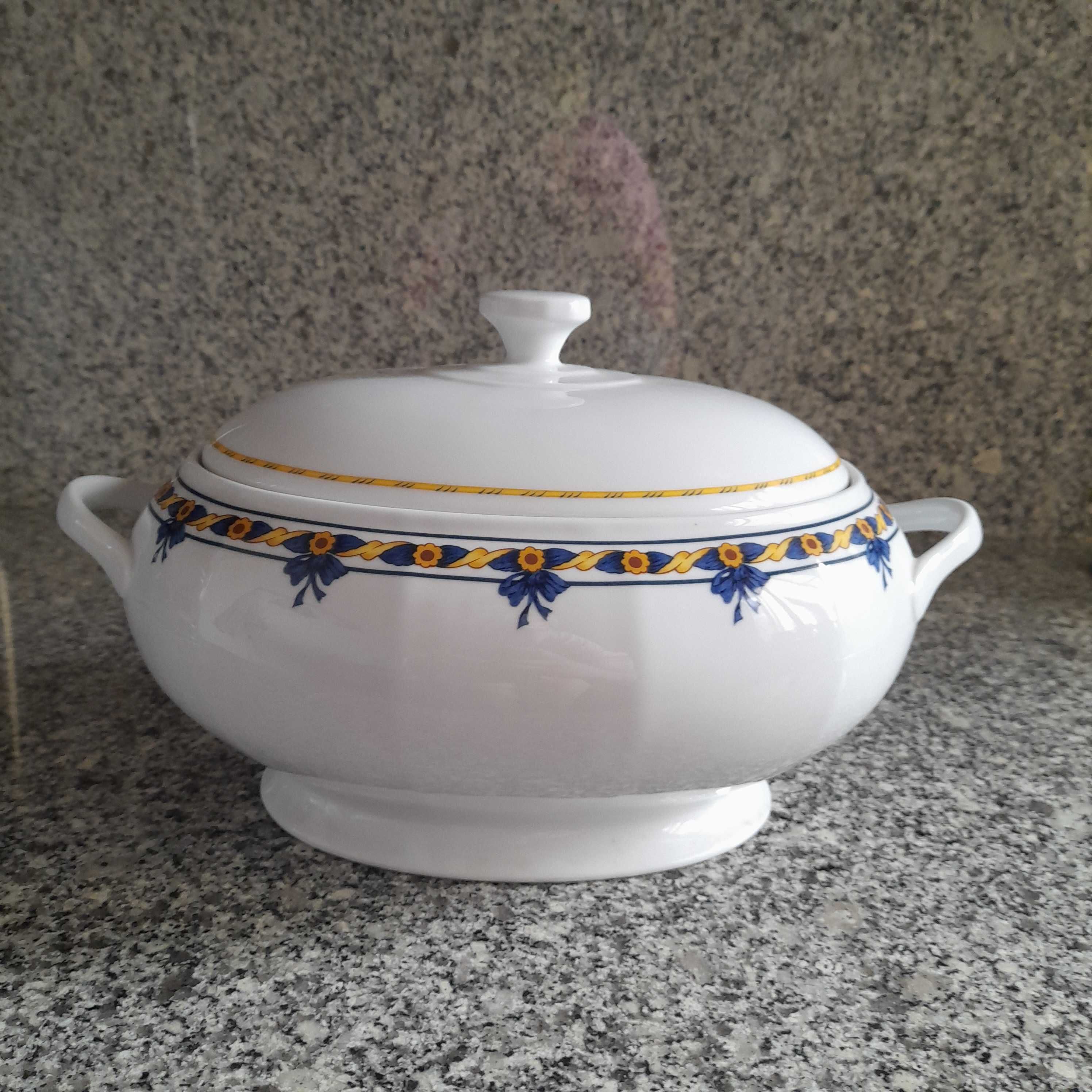 Terrina Vista Alegre Sonata em bom estado