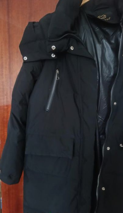 Довга жіноча куртка/пальто