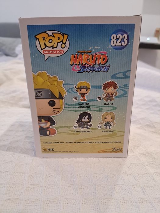 Pop figure naruto eating ramen