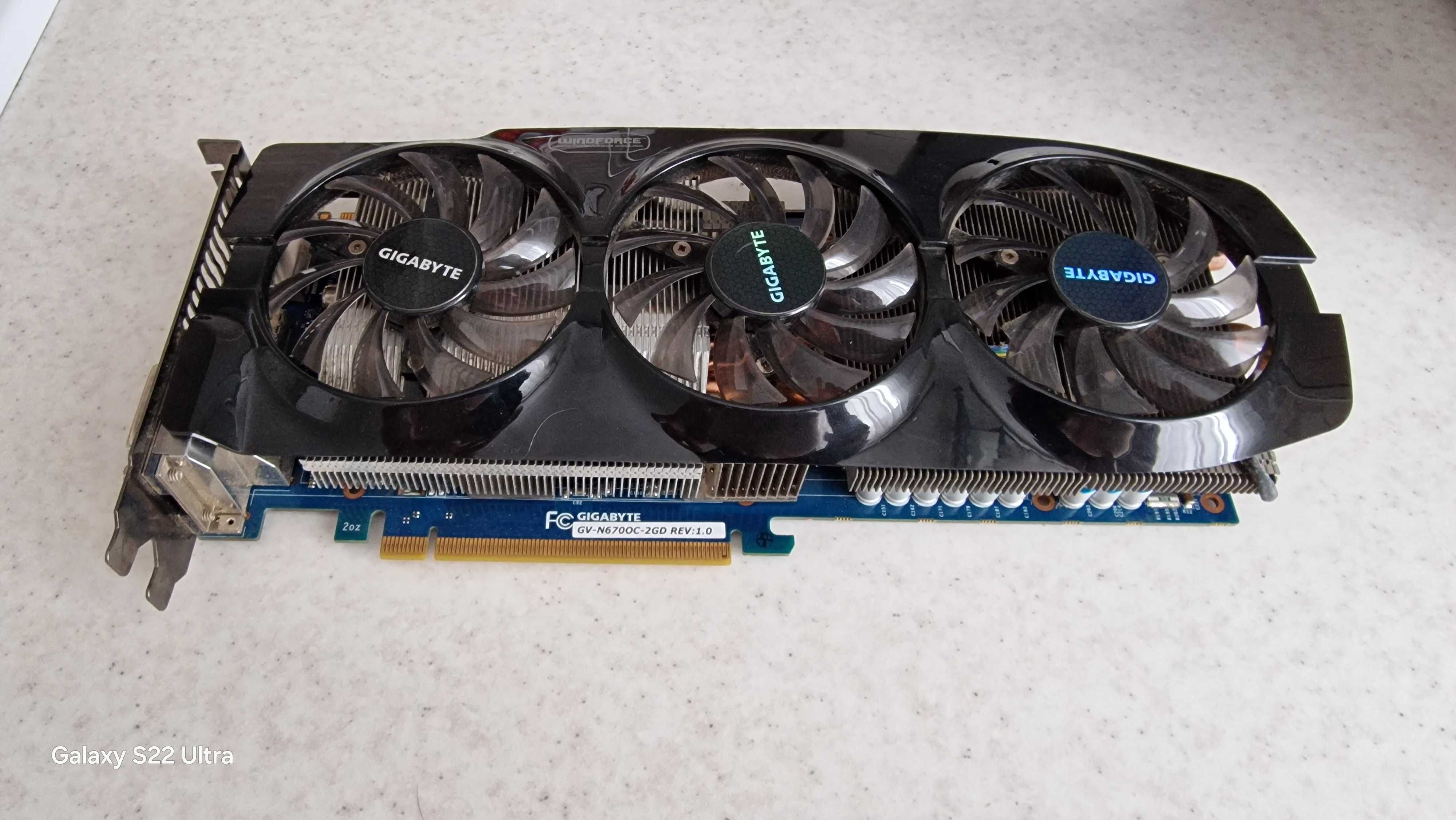 Продам видеокарту  gigabyte mvidia gtx 670 2 gb dx 11 без отвала