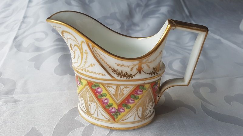 Fina porcelana pintada à mão, Baviera séc XIX, chávenas, pratos, taça