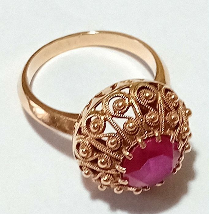 Złoty pierścionek Warmet.