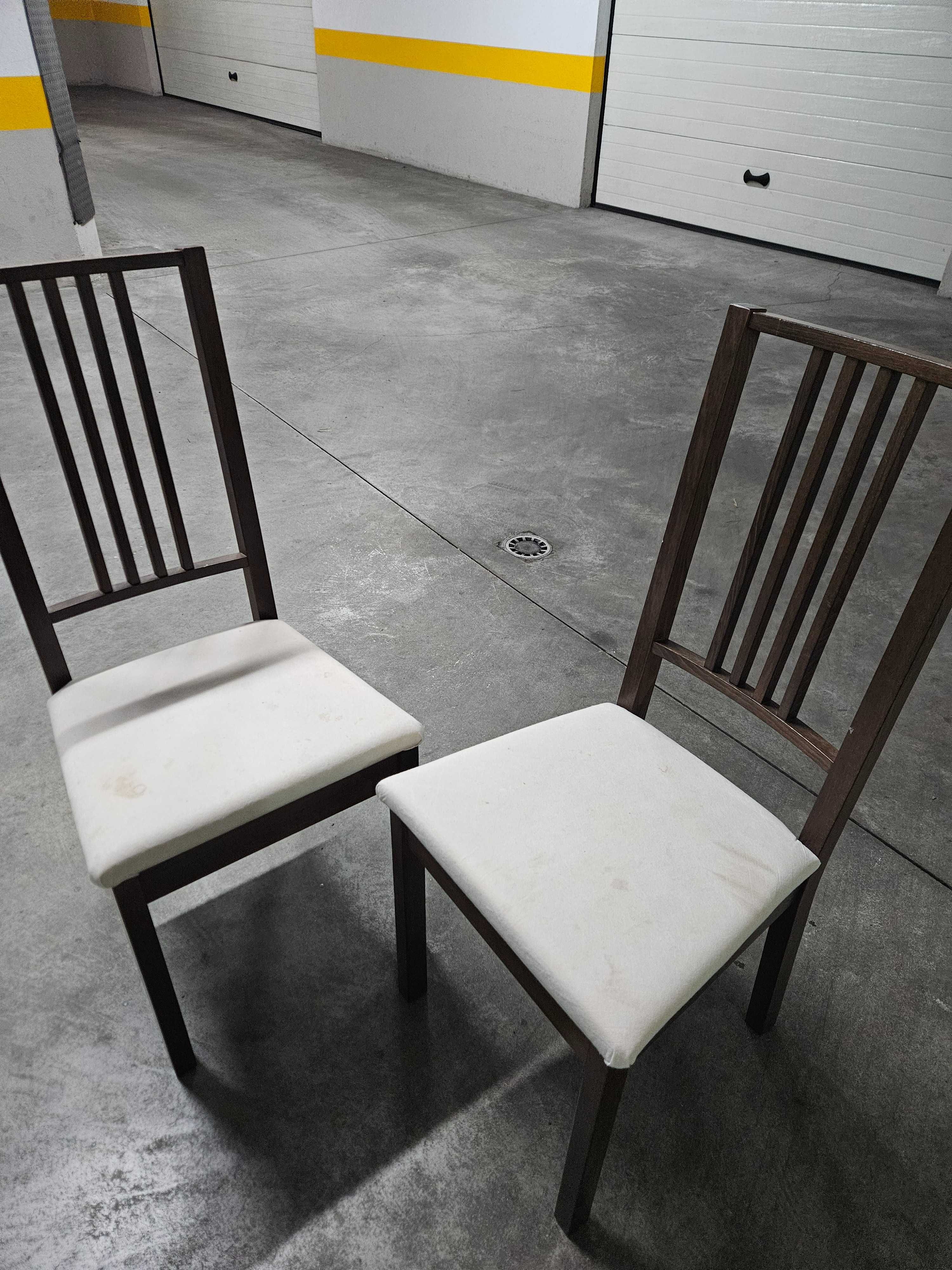 Mesa Refeição Bjursta 90 extensível a 180 cm + 4 cadeiras