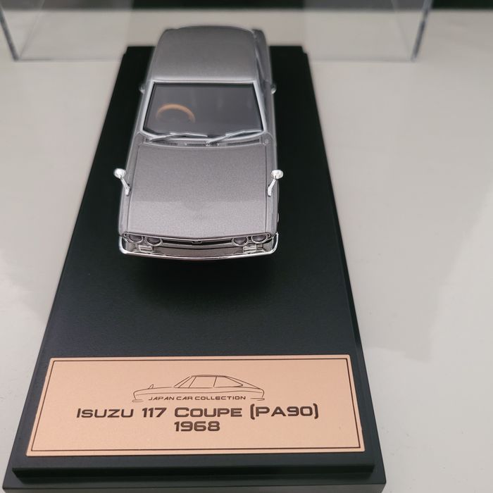 Carro miniatura Isuzu