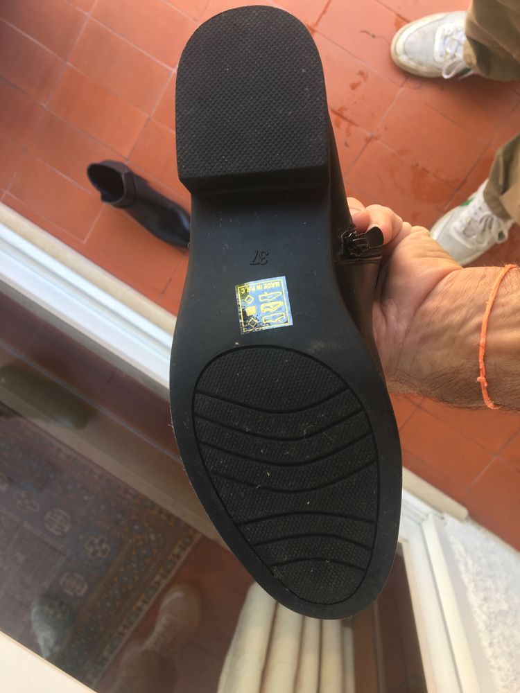 Botins novos tamanho 37
