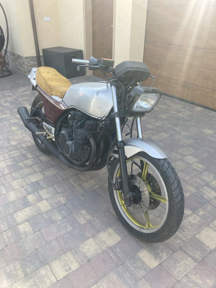 Kawasaki KZ550 do remontu