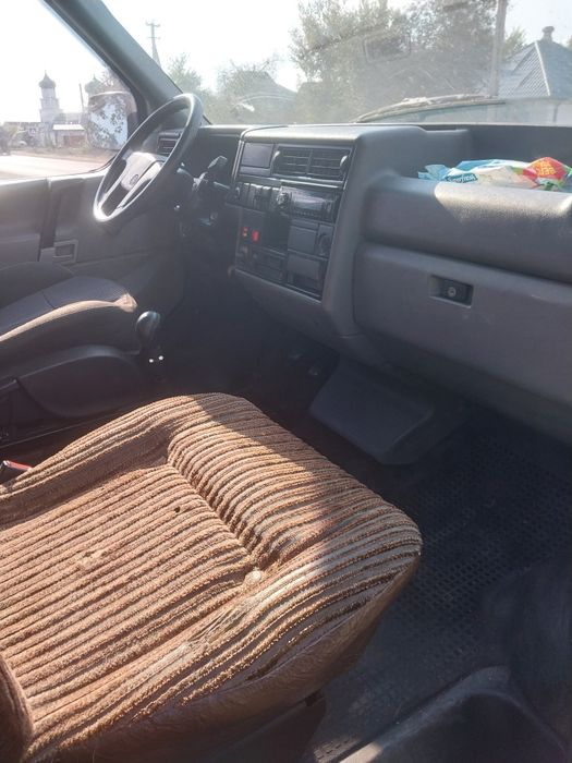 Авто в идеальном состоянии..2.4 дизель. 1994 года..