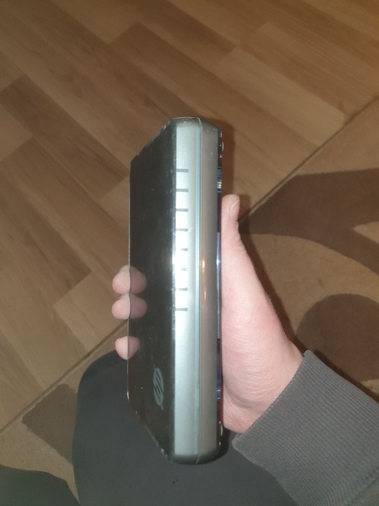 HP  коммутатор (8 x 100 Мбит/с). HP Networking 8 Port Switch