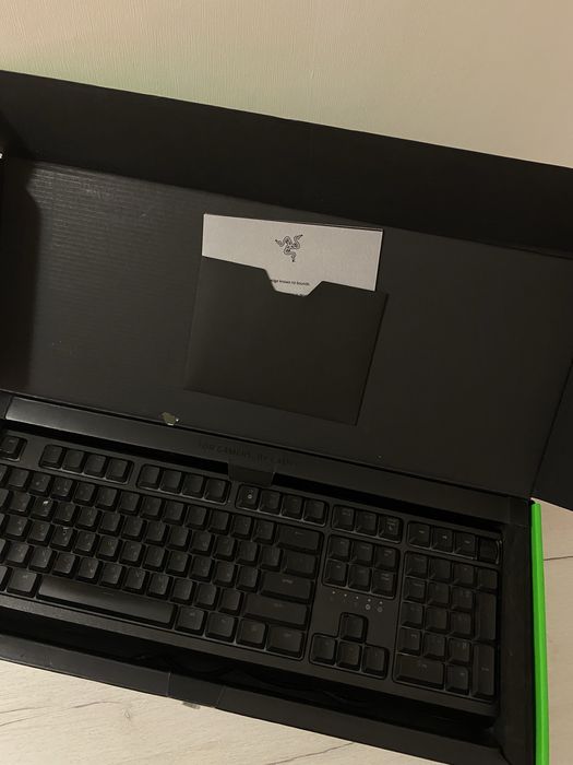 Продам ігрову клавіатуру Razer Ornata V2