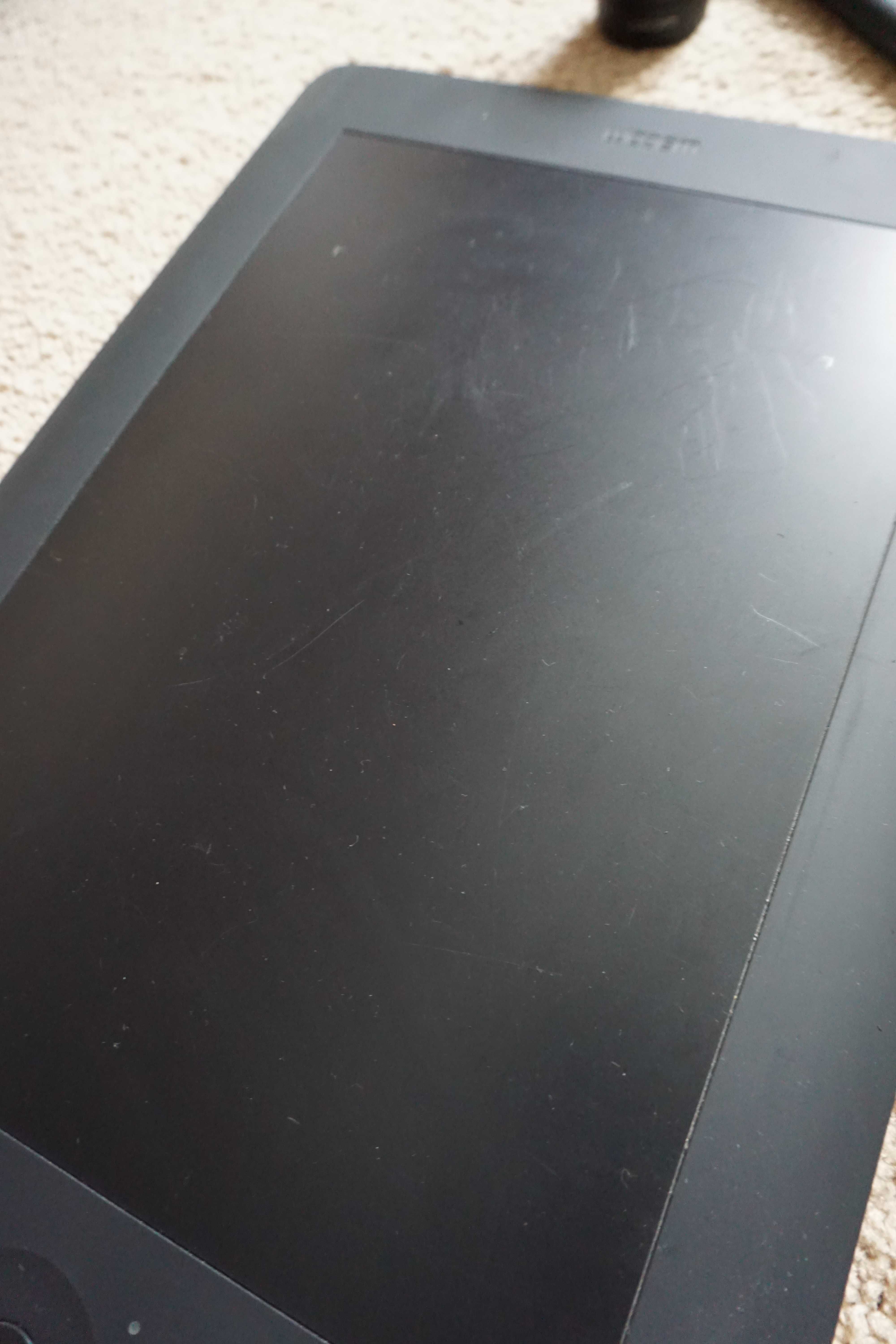 Tablet graficzny retusz WACOM Intuos Pro M Medium Pen Tablet PTH651