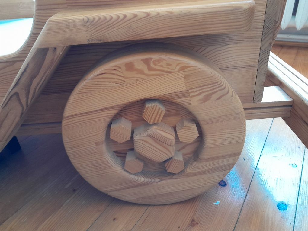 Łóżko drewniane  jeep