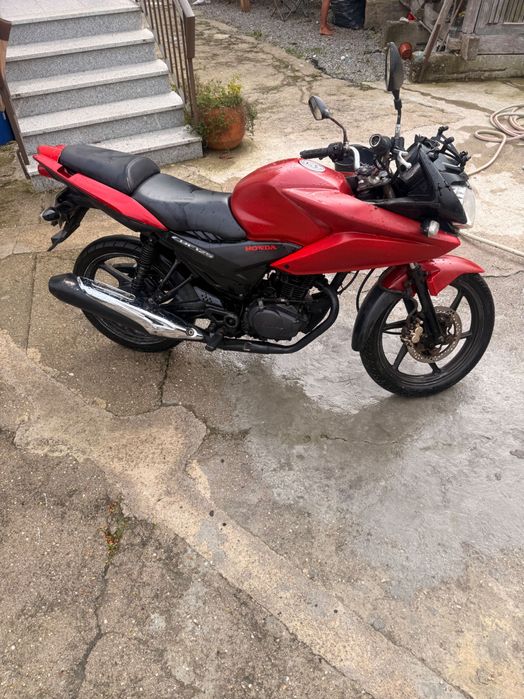 Honda CBF 125 – Ano 2014 – Excelente estado!