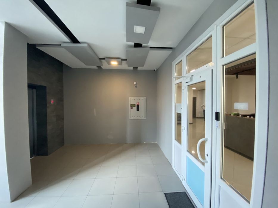 Оренда 200 метров, укрытия , постоянный свет, стоянка , аренда частями