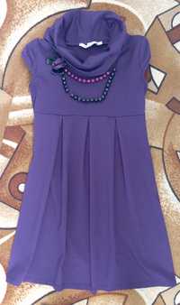 Фіолетова сукня міді