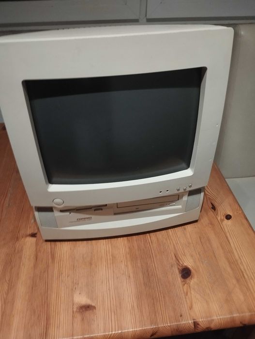Komputer compaq cds520