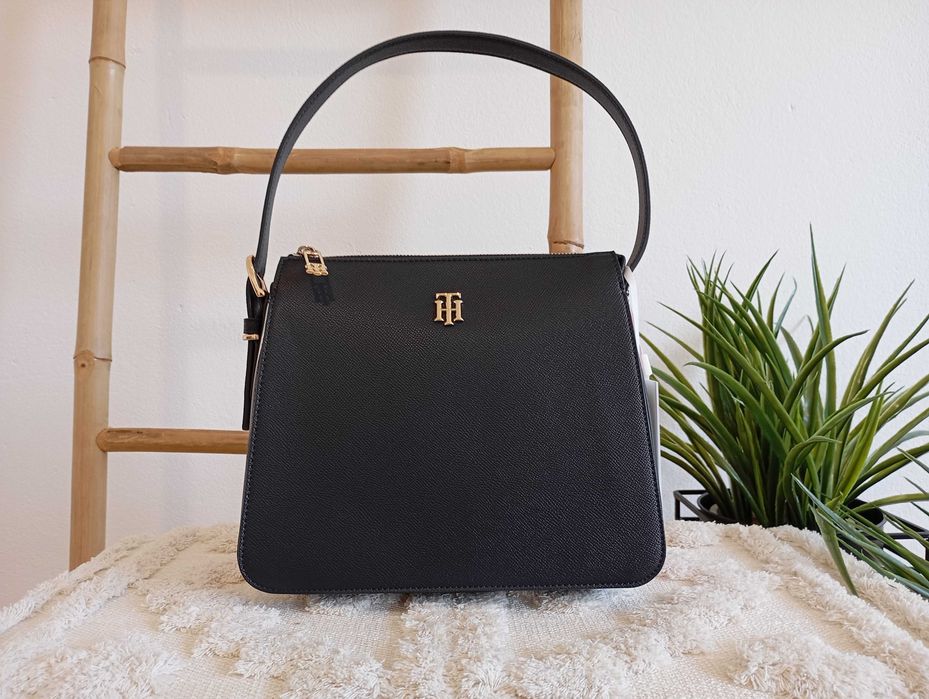 Mala de mão Tommy Hilfiger preta