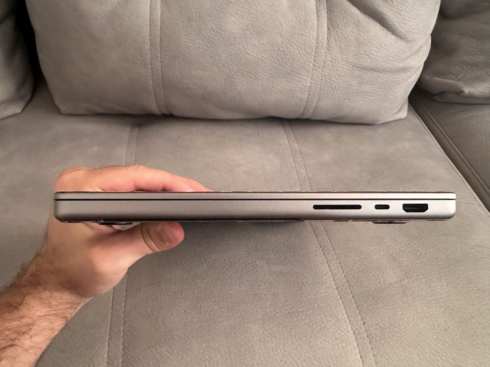 Продам Macbook 14 M1 512