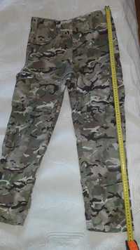 Spodnie typu bojówki na ok.150 cm letnie  rip-stop