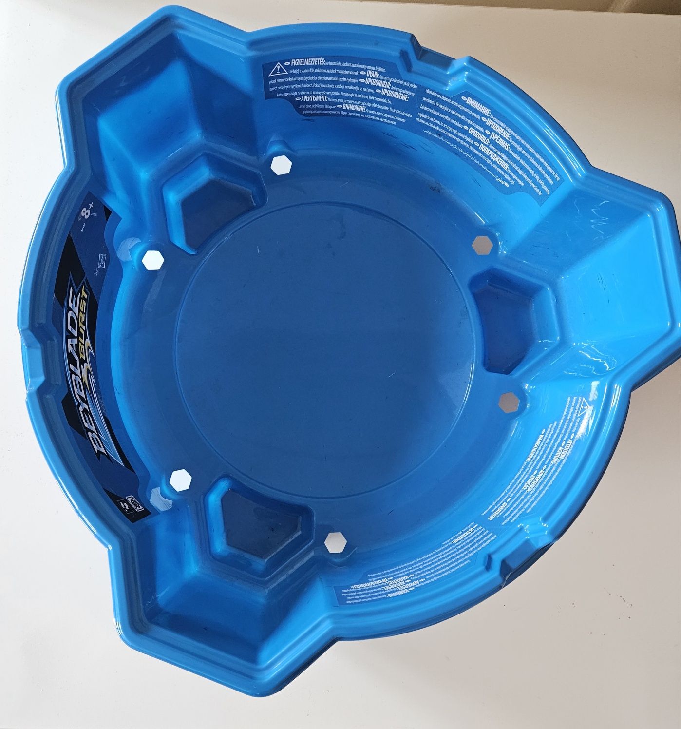 Arena beyblade azul, usada