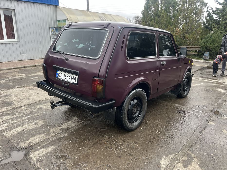 Продам ниву на полном боевом ходу