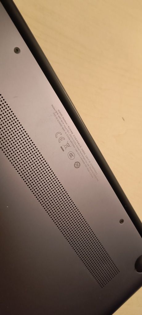 Huawei MateBook 13 WRT-W19 i5/8GB/1TB nowa bateria i dysk