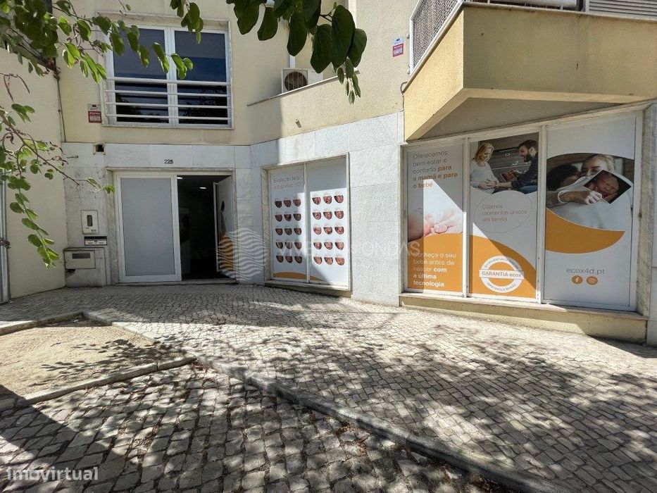 LOJA PARA COMÉRCIO/SERVIÇOS - no centro de Setúbal, próxima de serv...