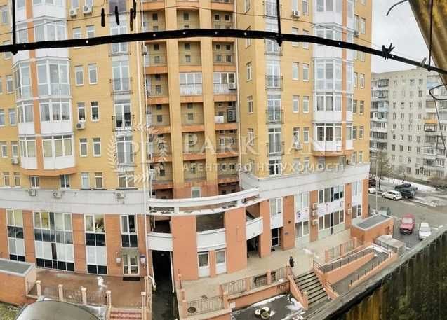 Продаж 2к квартири на Подолі, Частково ремонт, метро Тараса Шевченка