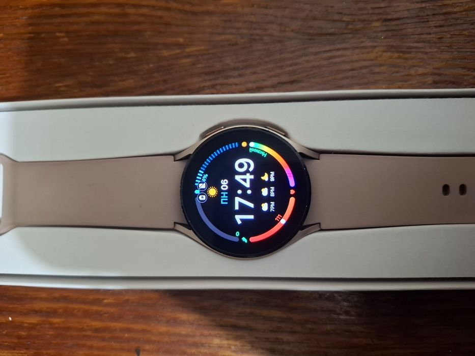 Смарт часи Samsung Watch 4