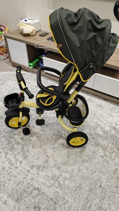 Продам детский велосипед трёх колесный ,был в использовании 1 год.