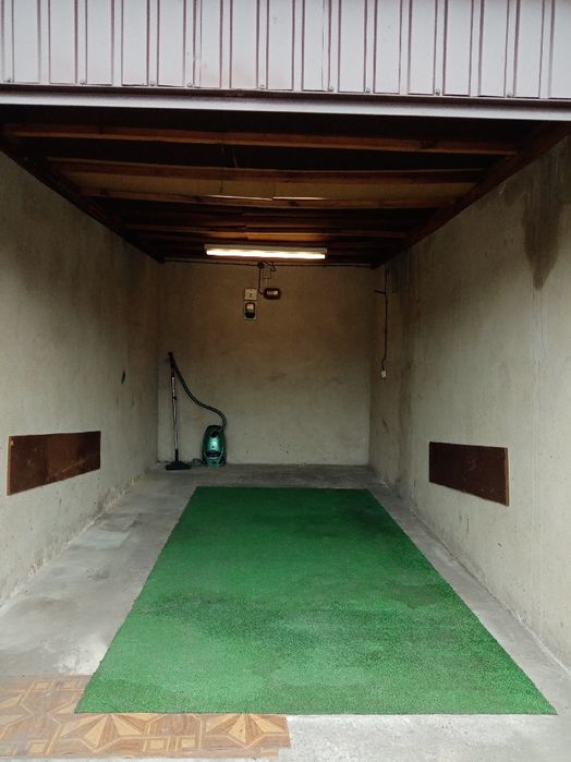 Sprzedam garaż-Dekana