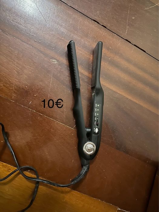 Ferro de alisar cabelo