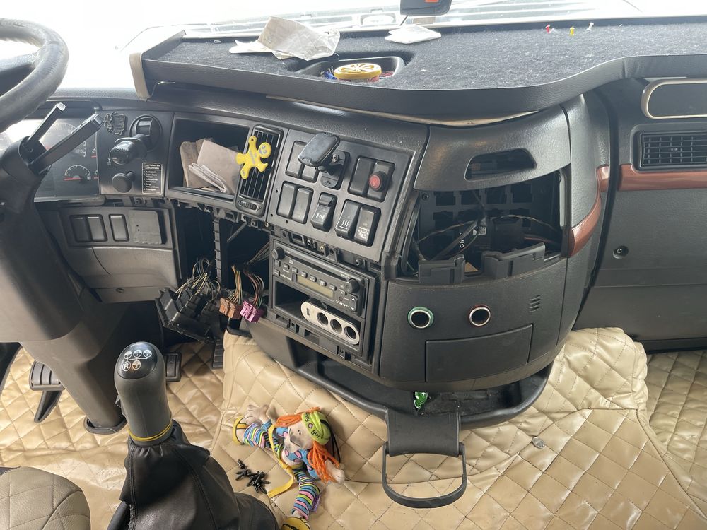 По запчастинах Вольво Разборка Volvo FH13 440 euro 5 механіка