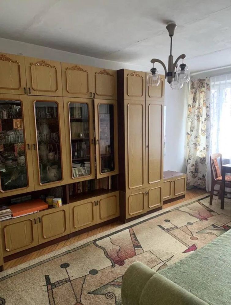 Продаж квартири по вул. Лазаренка