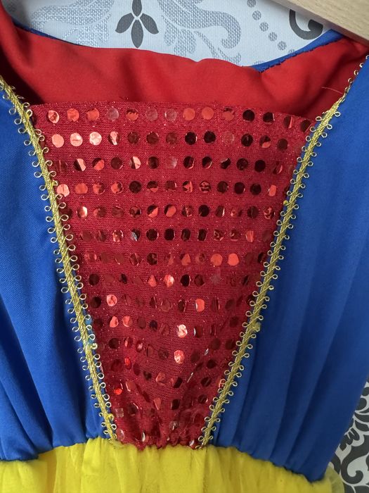 Strój karnawałowy Królewna Śnieżka r. 116