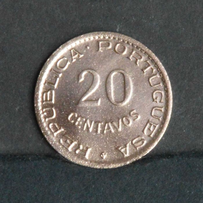 Moçambique 20 centavos 1950 - olx X10409