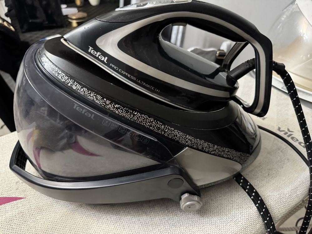 Żelazko Tefal czarno srebrne