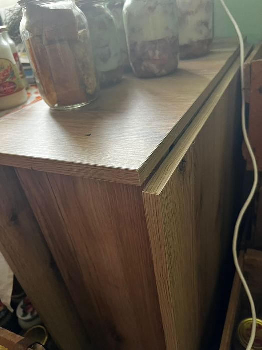 Продам столи. Кухонні та метелик.