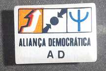 Pin cracha da AD com cerca de 50 anos