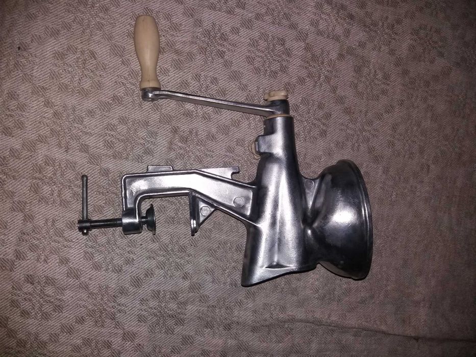 продам  соковыжималку ссср