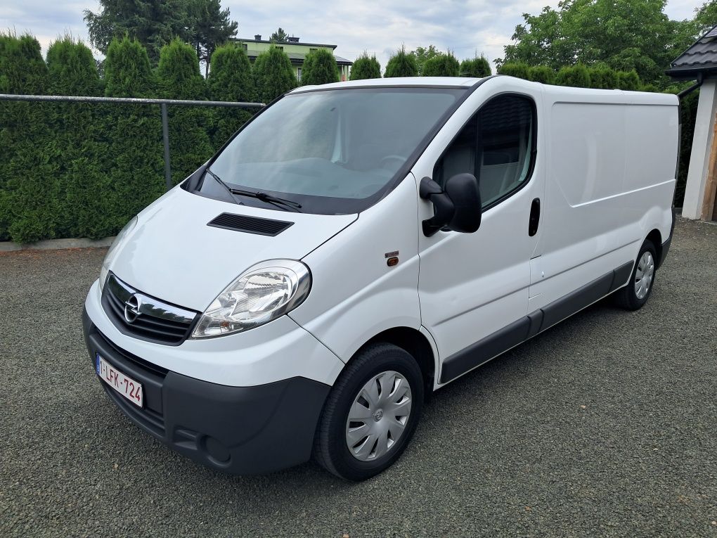 Opel Vivaro Long