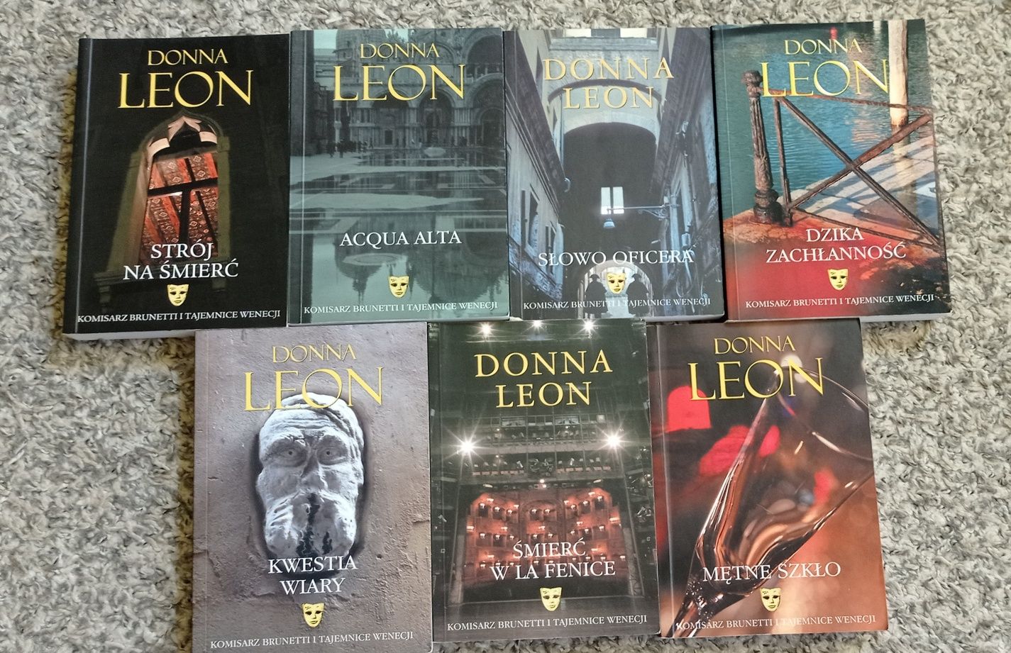 Donna Leon - seria książek