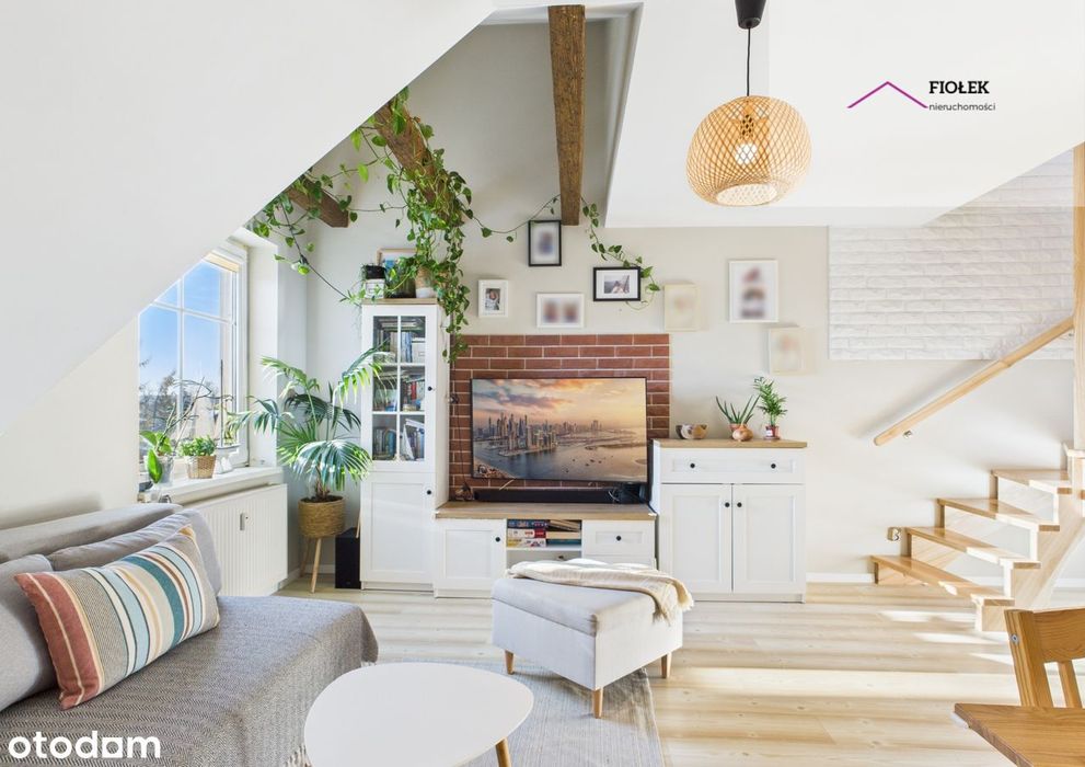 Wyjątkowe, dwupoziomowe, klimatyczne mieszkanie w centrum Iławy!