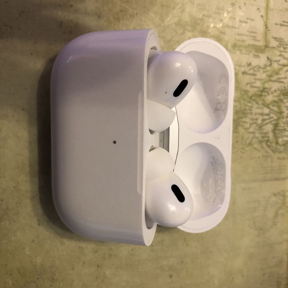 Sluchawki AirPods Pro 2