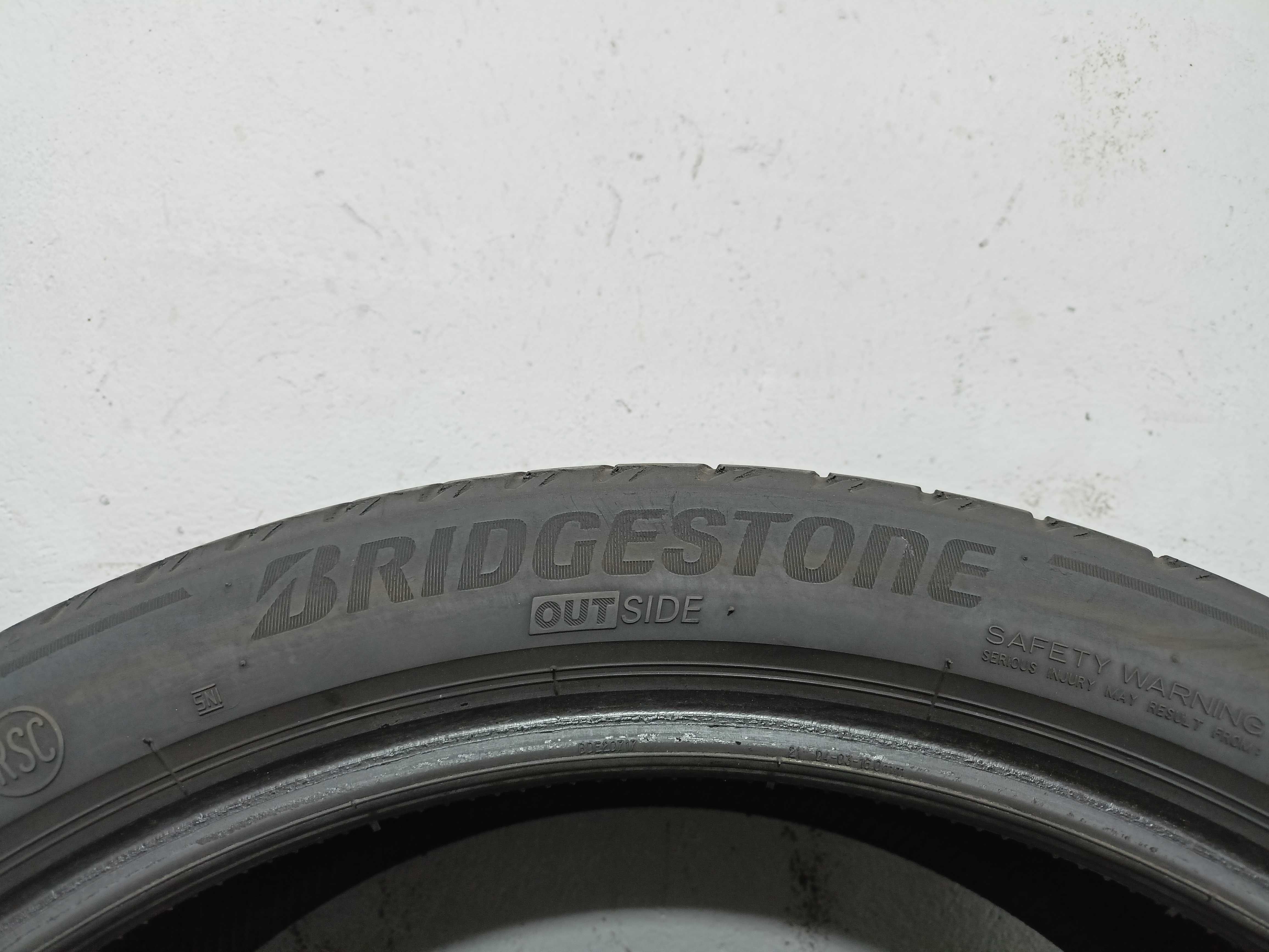 Bridgestone Alenza 001 245/40/21 2018rok 100Y RSC 2x5,1mm (807)