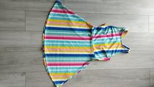 Sukienka w stylu sportowym