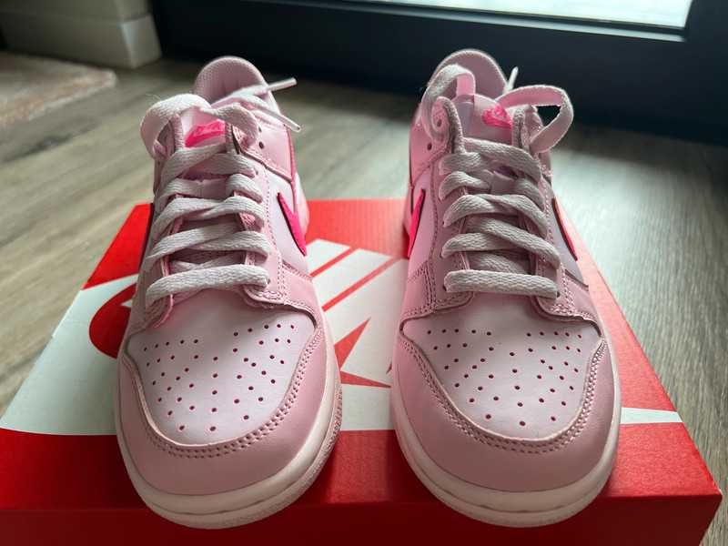 Nike Dunk Low Triple Pink (GS) 38.5