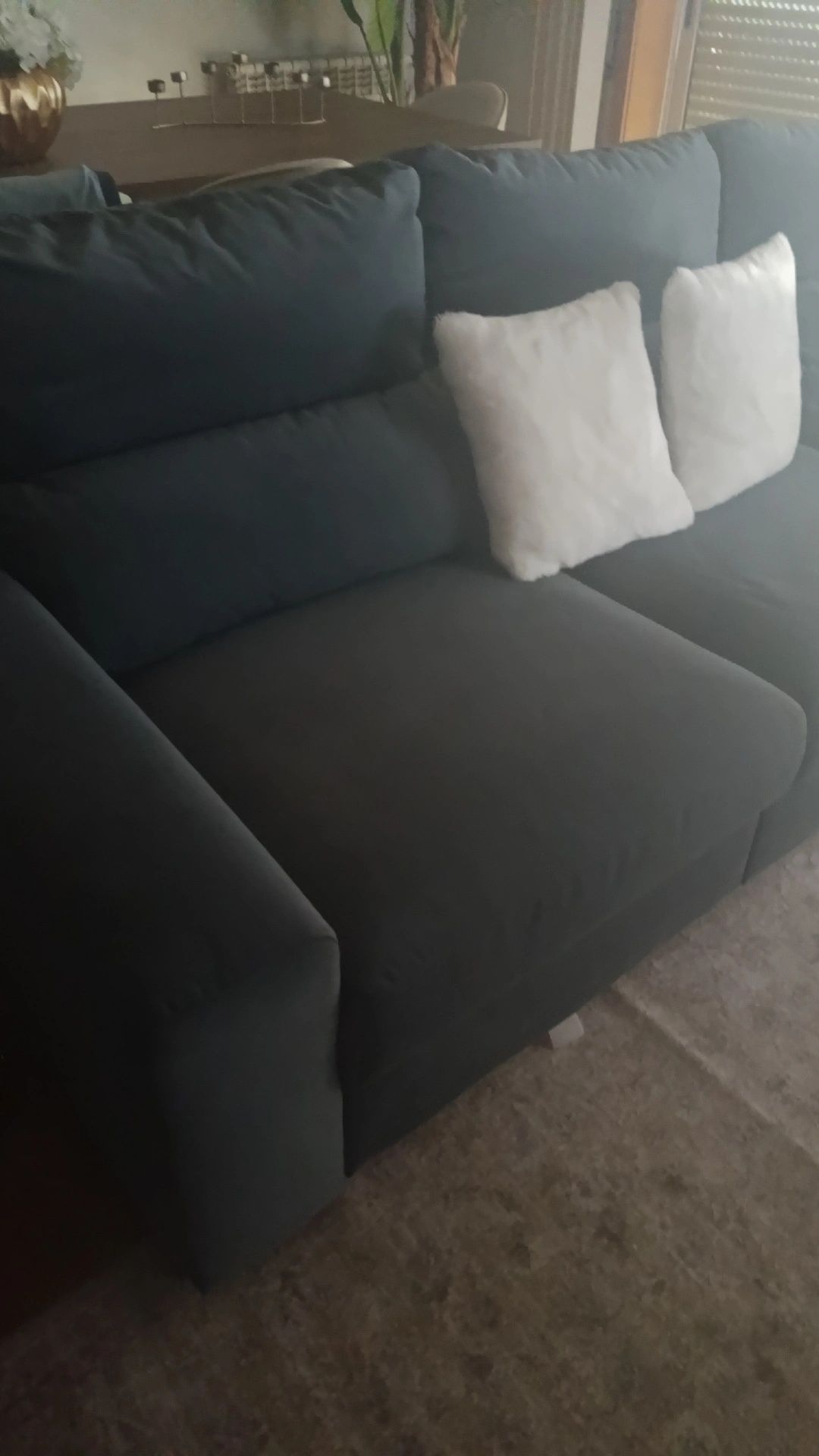 Vendo mesa de jantar mais sofa