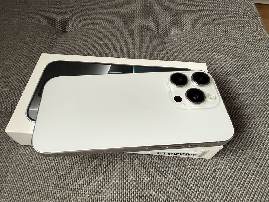 Iphone 16 pro 128 GB biały. Gwarancja