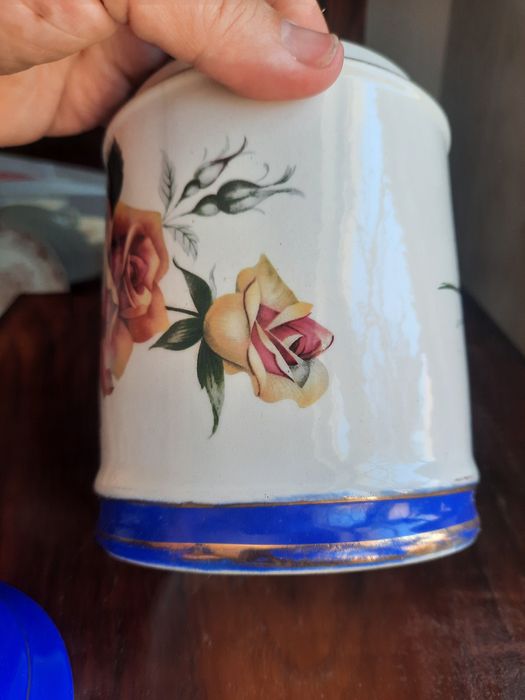 Pote em cerâmica